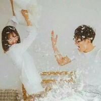 女生白色衬衫搭配什么比较好看9