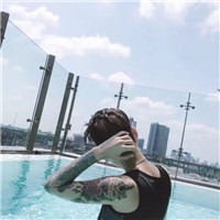 下头的头像6