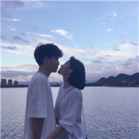 有关句子的头像男生动漫12