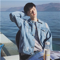 带纹身的女生头像6