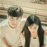 女生闭一只眼头像7