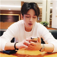 一个狼尾男生是什么动漫头像3