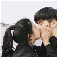 温暖的女生头像卡通文艺5