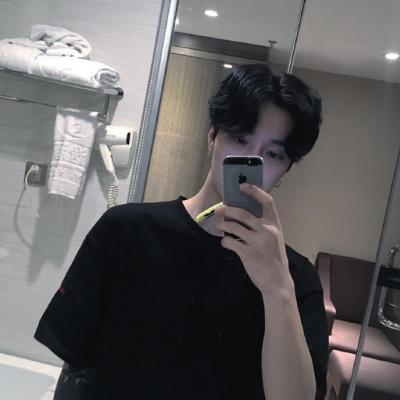 含有后者的qq头像女生6