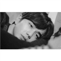 直发侧脸美女头像1