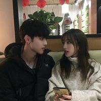 二次元高冷帅哥头像侧脸图片3
