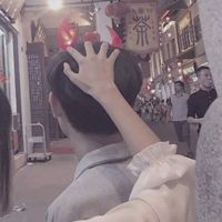 花海背影女生头像2