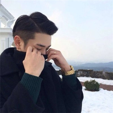 qq个性头像女全身照9