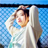 淋雨头像背影伤感一个人10