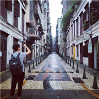 帅哥在公司上班头像11