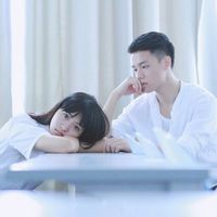 背影黑白男生头像图片兄弟13