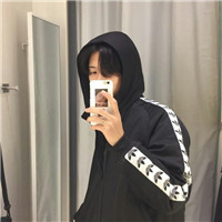 女生头像拿着白纸8
