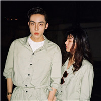 男扎辫子欧美头像1