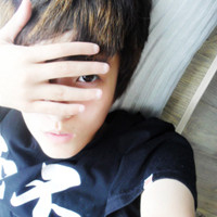 女生闭一只眼头像3