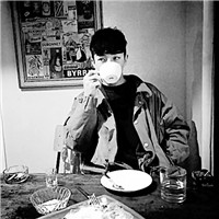 黑白动漫男头抽烟头像欧美5