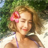 女生拿仙女棒的情侣头像2
