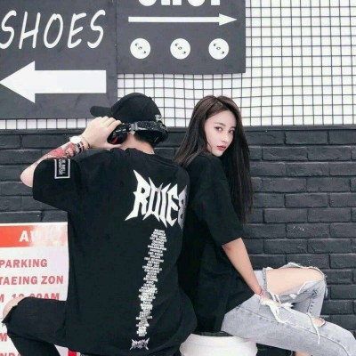 不会撞的头像女4
