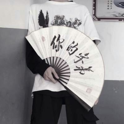 最新个性头像女短发伤感1