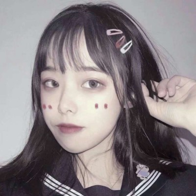 qq纯黑色头像女生头像6