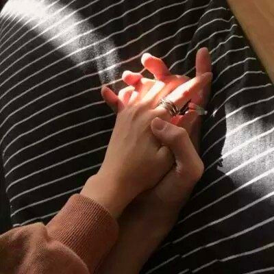 抱狗帅哥头像图片2