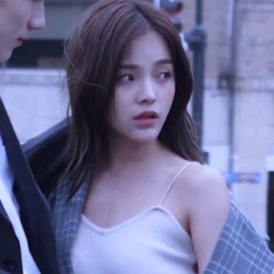 伤感动漫头像笑着哭4