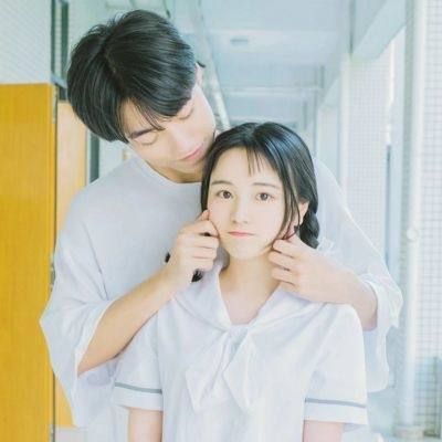 女生黑色衣服动漫头像10