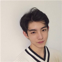 黑色邪笑头像男超大图片动漫6