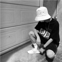 带字QQ头像图片女生背影唯美8