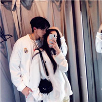 插画美女头像手绘图片1