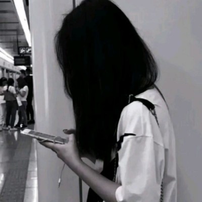 女生戴帽子头像侧面14