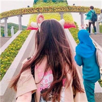 漫画帅哥头像玩手机喝饮料11