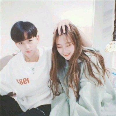8张欧美的女生头像真人2