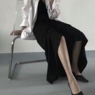帅哥蓝色衬衫头像5
