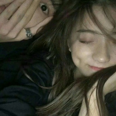 个性短发背影图片女生头像2
