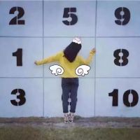 黑色口红女生头像10