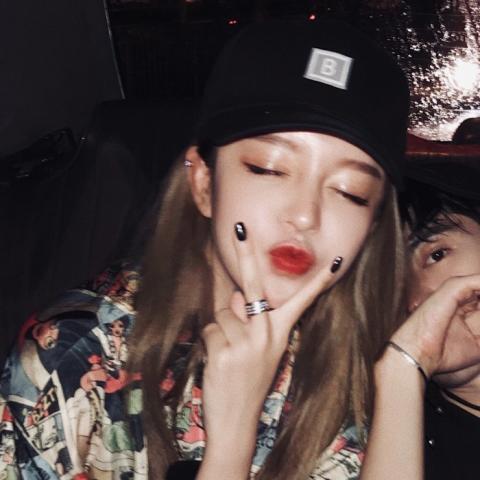最新唯美头像女生12