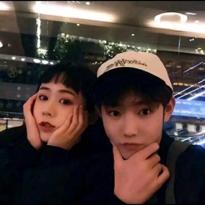 四格拼图女生头像5