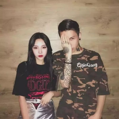 头像图片动漫美女抽烟背面图2