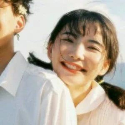 招花引蝶的头像帅哥2