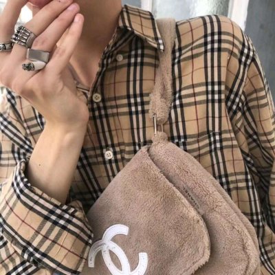 侧面卡通美女图片头像2