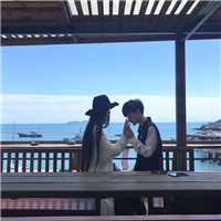天蓝色帅哥头像图片10