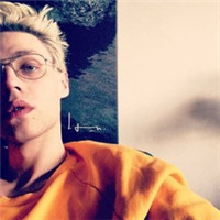 那些高冷霸道黑暗的情侣头像10