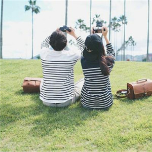 qq头像韩系情侣头像6