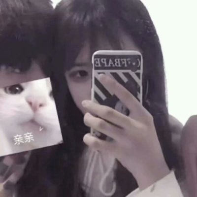 白色头发有耳朵男生动漫头像1