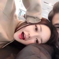 男生黑色扇子头像1