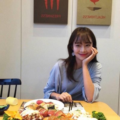 漫画女孩头像简单气质清冷8