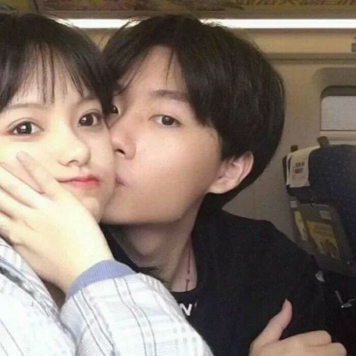 美女扎马尾头像小清新8