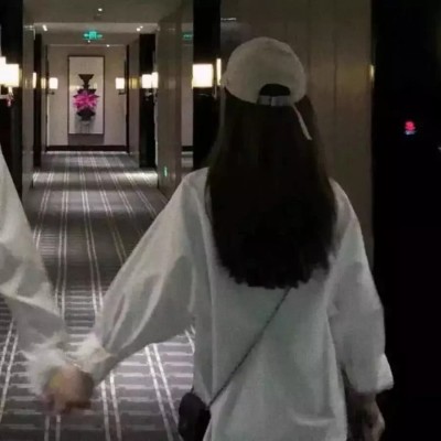 比喻背影的好看的头像男2