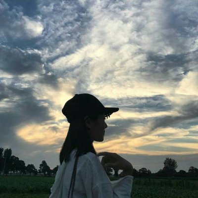 美女和宠物合影头像11