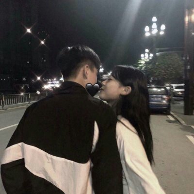 单身男人会用卡通情侣头像吗4 单身男人会用卡通情侣头像吗4